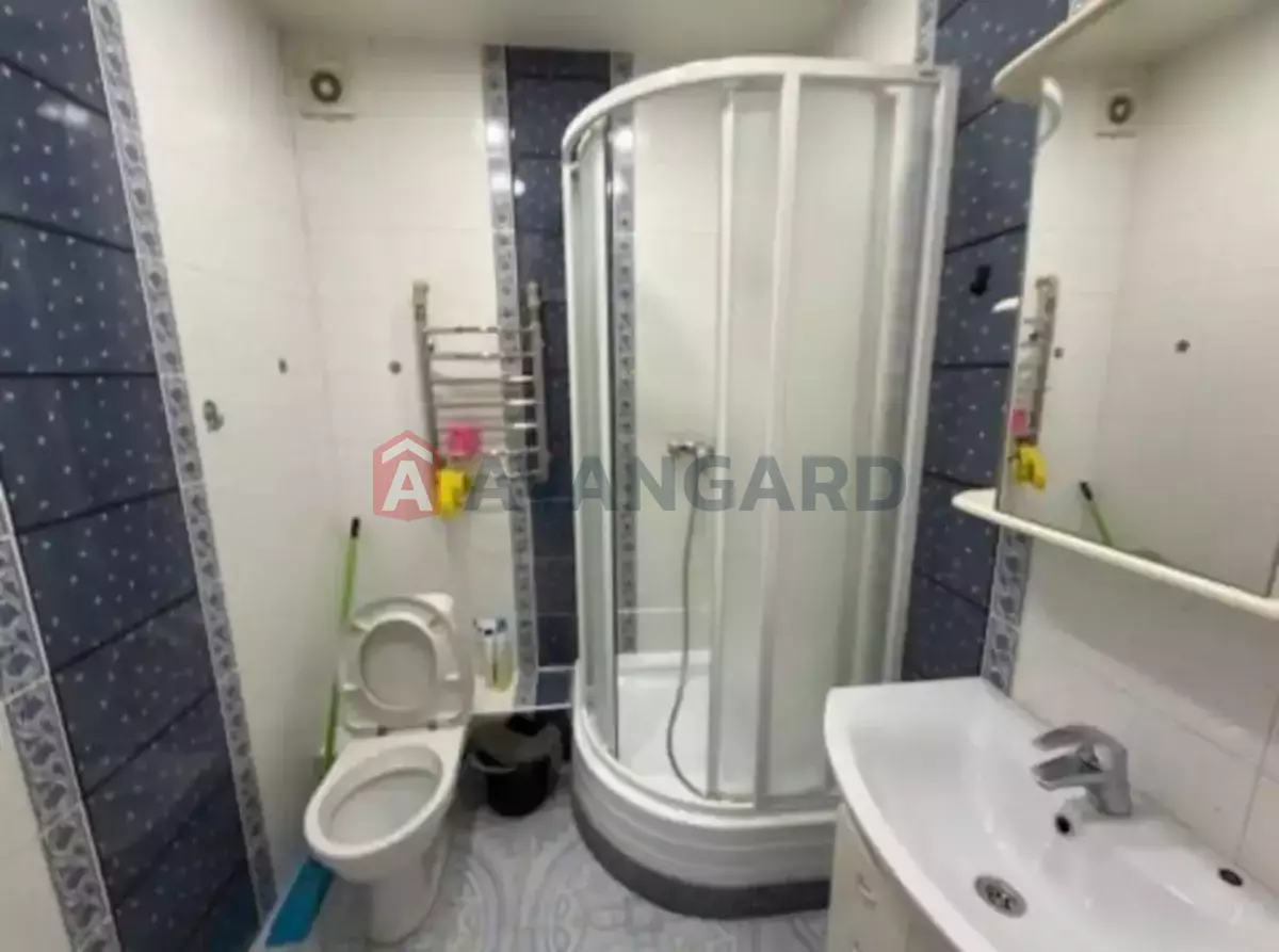 2 ��. ��������, 50/-/- ��. �., 4/5 ������ ���� 10