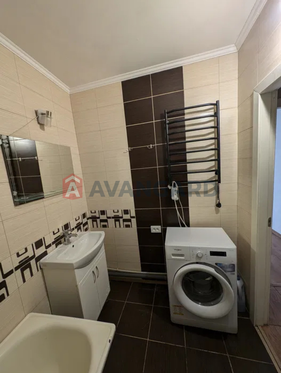 3 ��. ��������, 57/-/10 ��. �., 5/5 ������ ���� 10