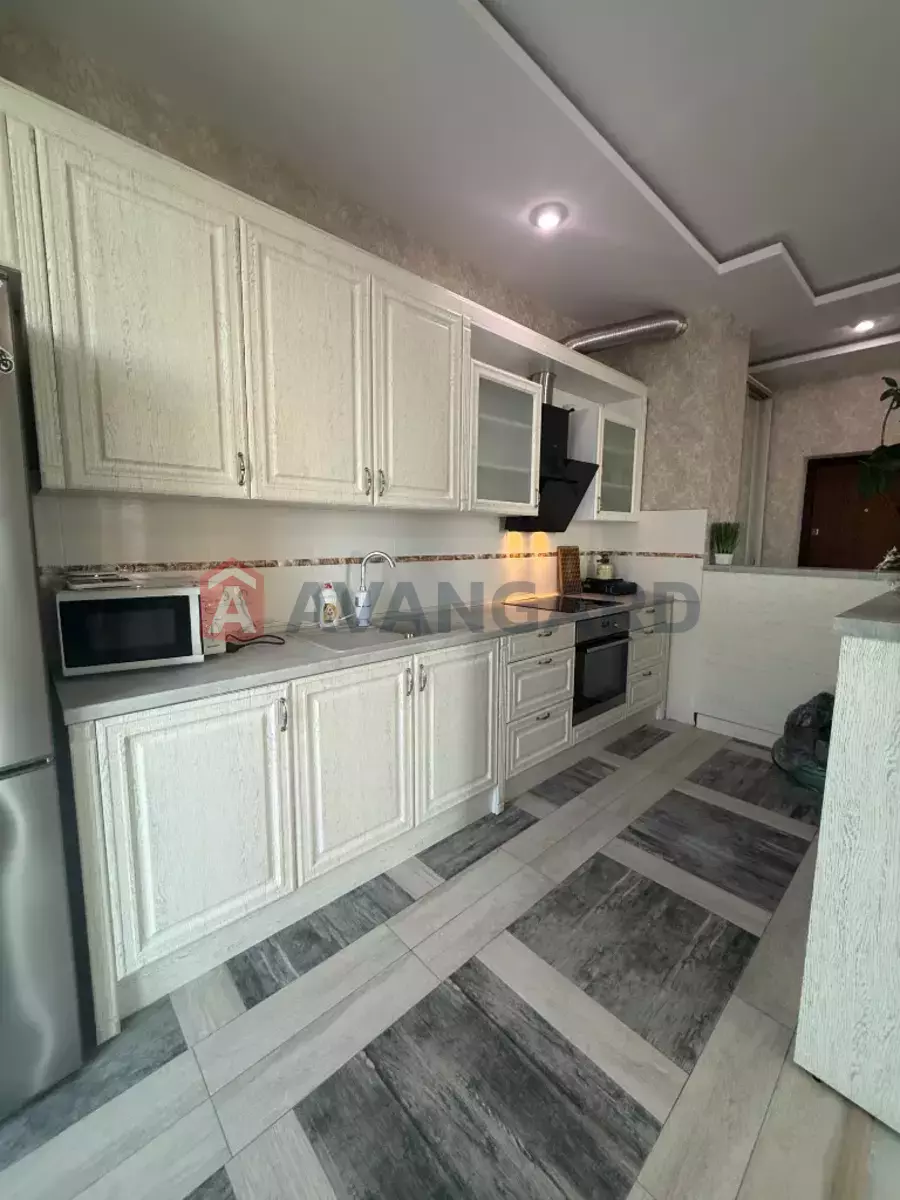 2 ��. ��������, 67/40/15 ��. �., 9/17 ������ ���� 6