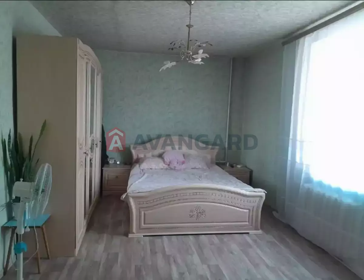 2 ��. ��������, 60/-/9 ��. �., 4/5 ������ ���� 1