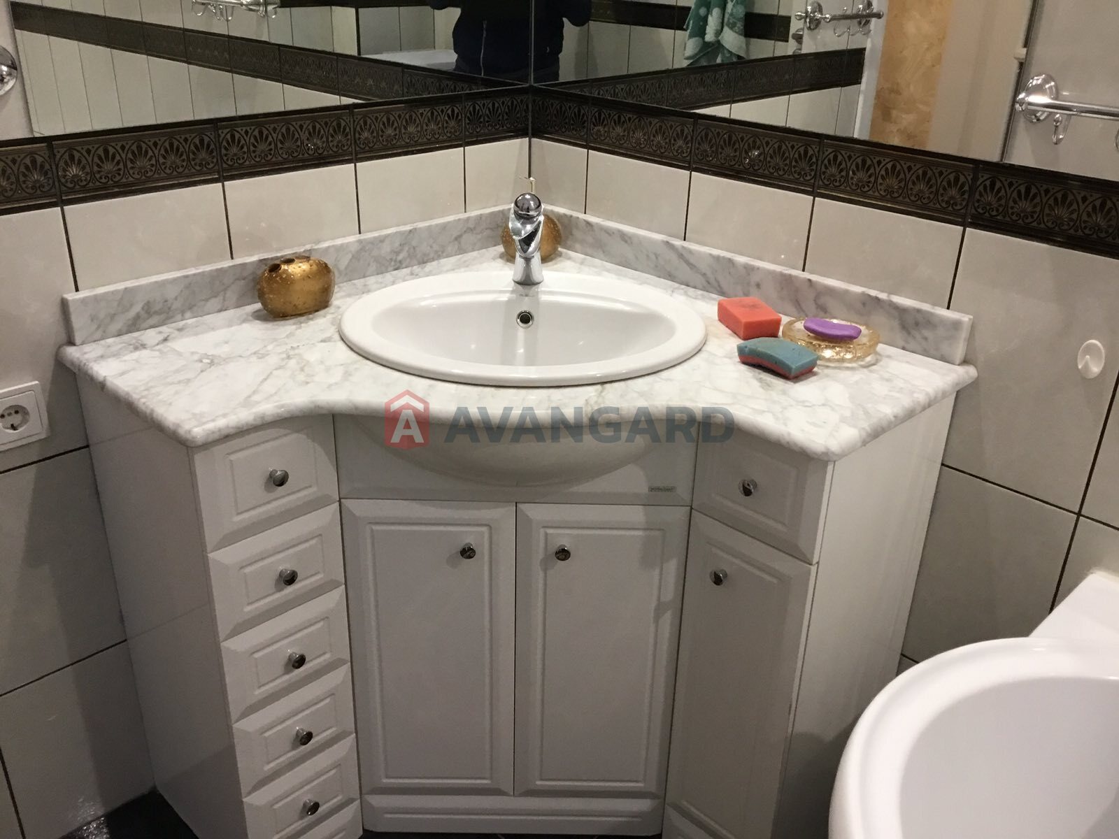 3 ��. ��������, 120/-/17 ��. �., 10/17 ������ ���� 10