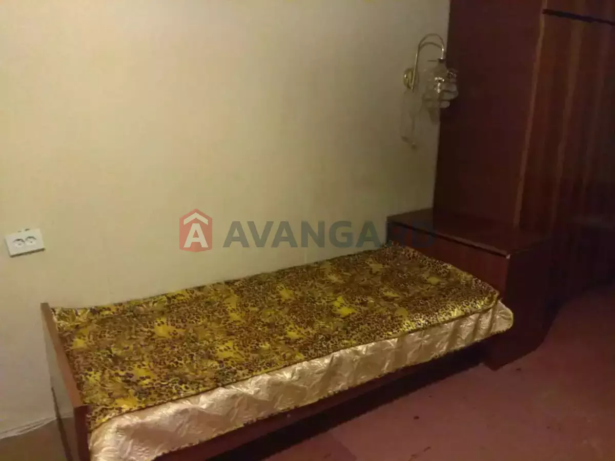 1 . , 42/19/8 . ., 1/12   8