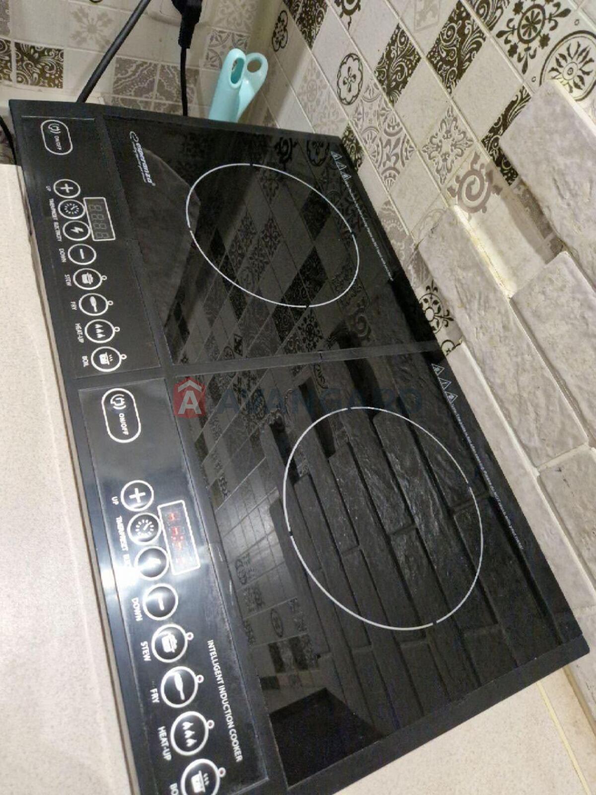 2 ����. ��������, 44/27/7 ��. �., 5/5 ���� ���� 6