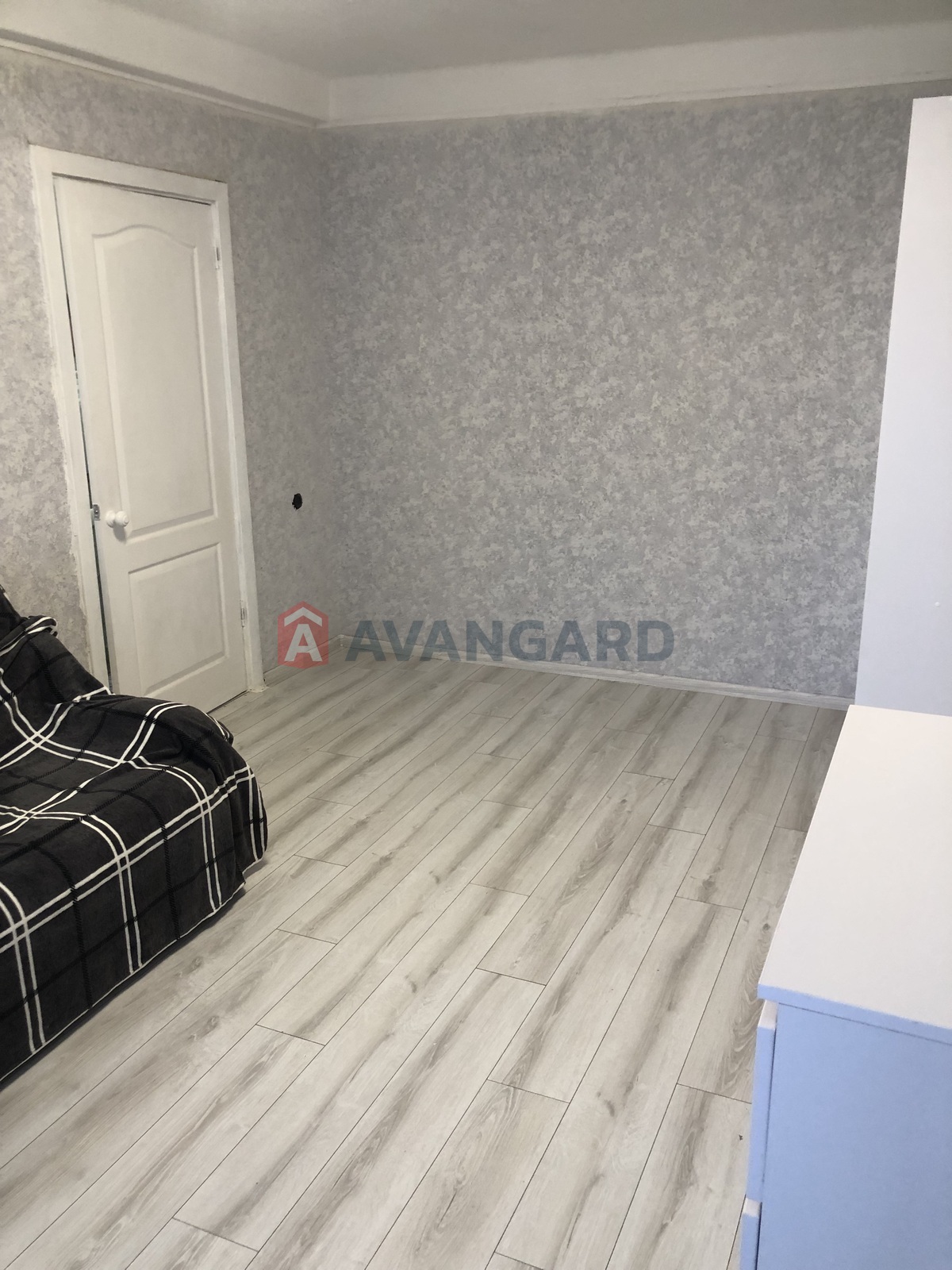 1 ��. ��������, 32/15/7 ��. �., 2/5 ������ ���� 3