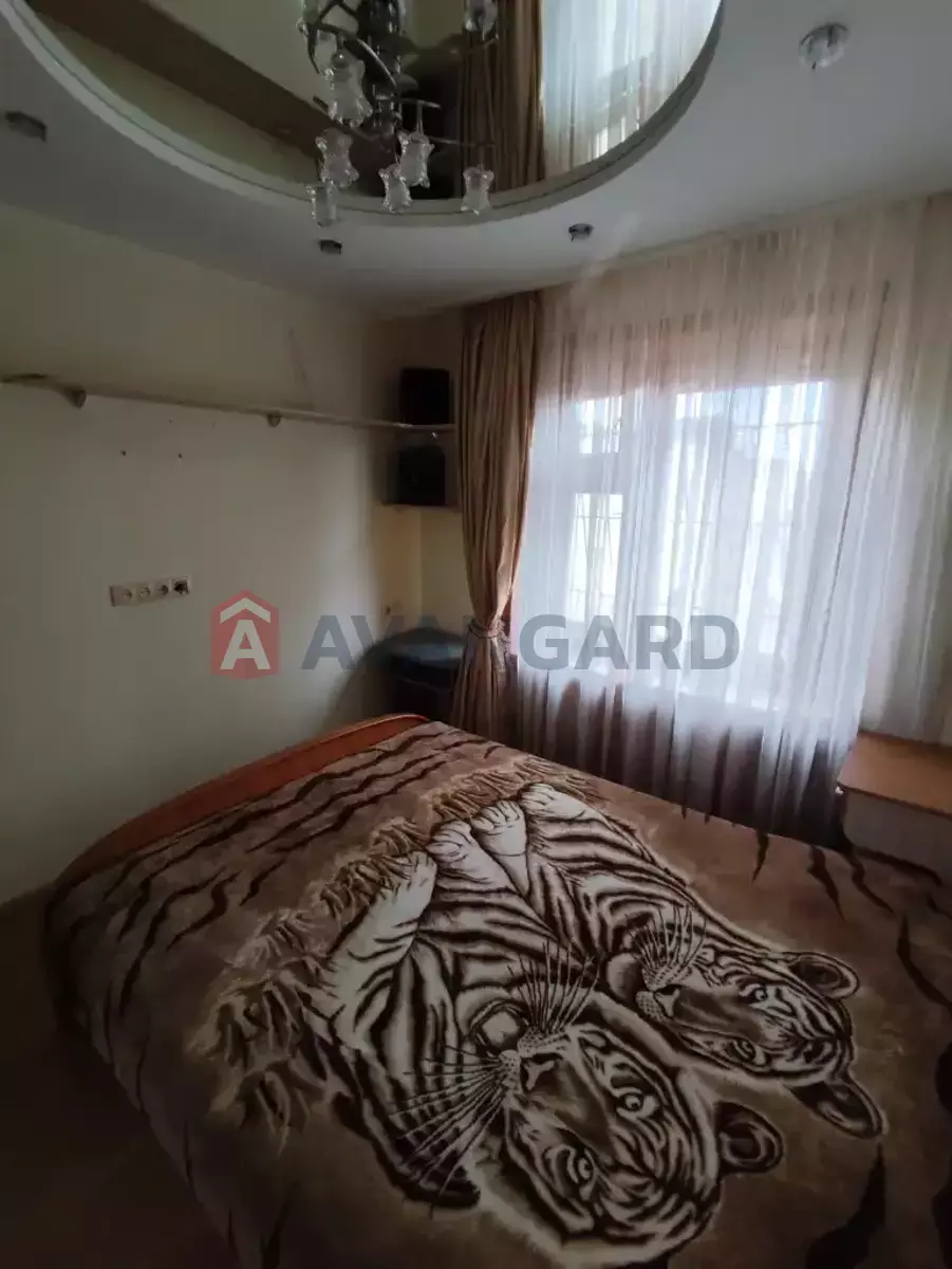 2 ����. ��������, 43/28/10 ��. �., 9/9 ���� ���� 10