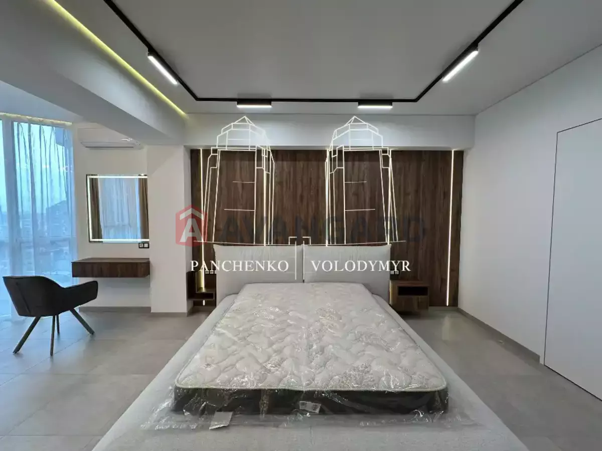 3 ��. ��������, 115/-/25 ��. �., 5/14 ������ ���� 12