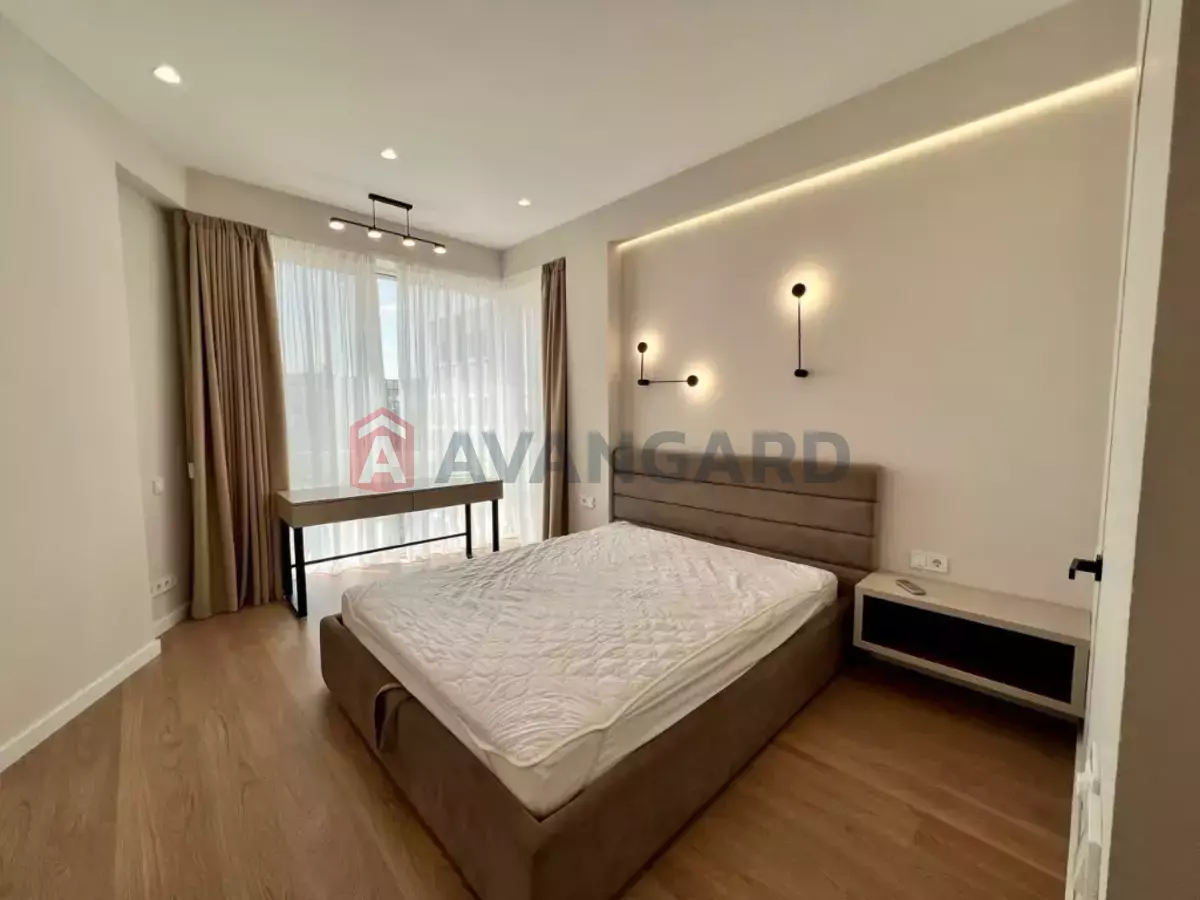 4 ��. ��������, 130/110/20 ��. �., 12/13 ������ ���� 8