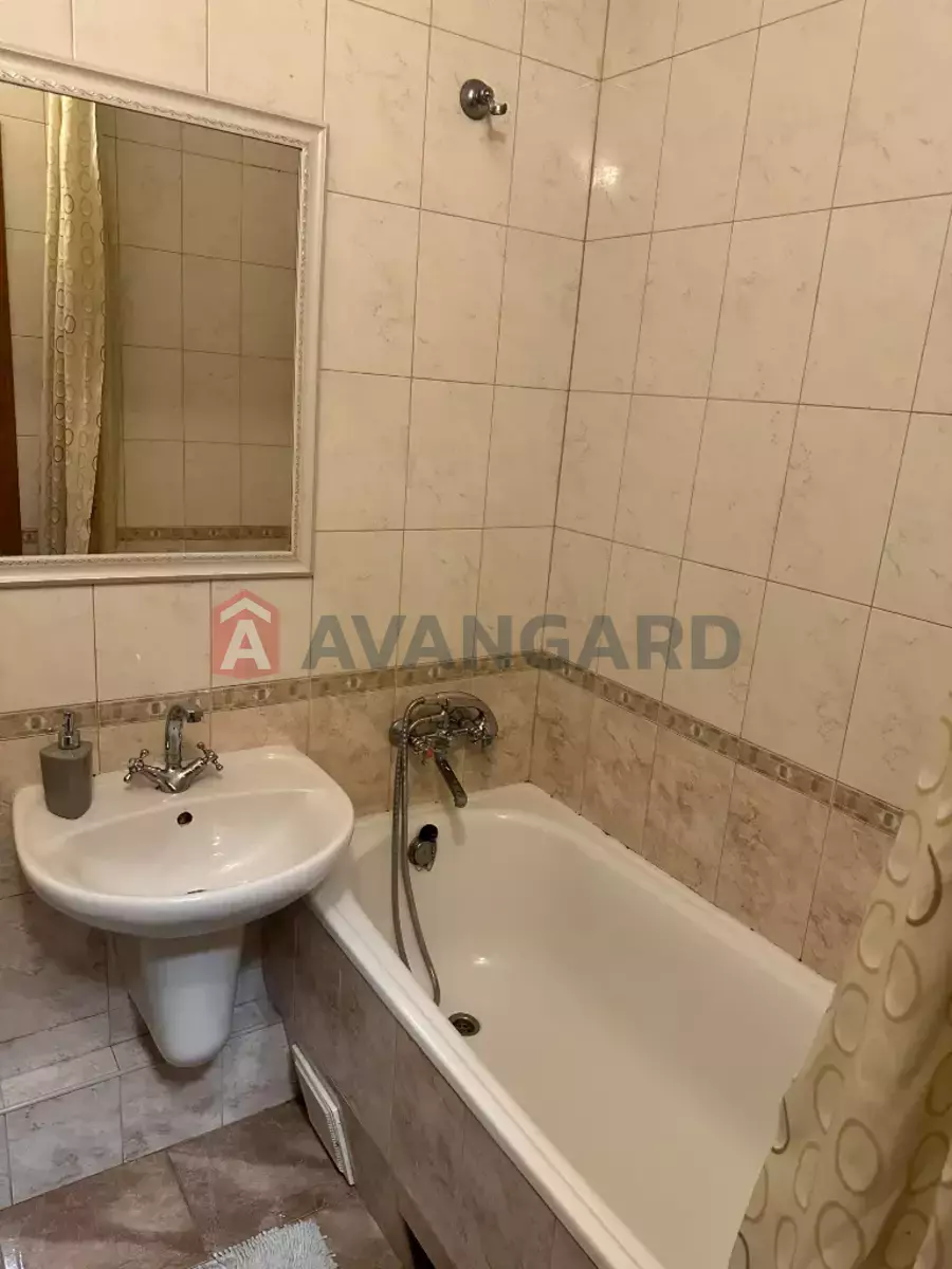 1 ��. ��������, 30/-/10 ��. �., 8/16 ������ ���� 22