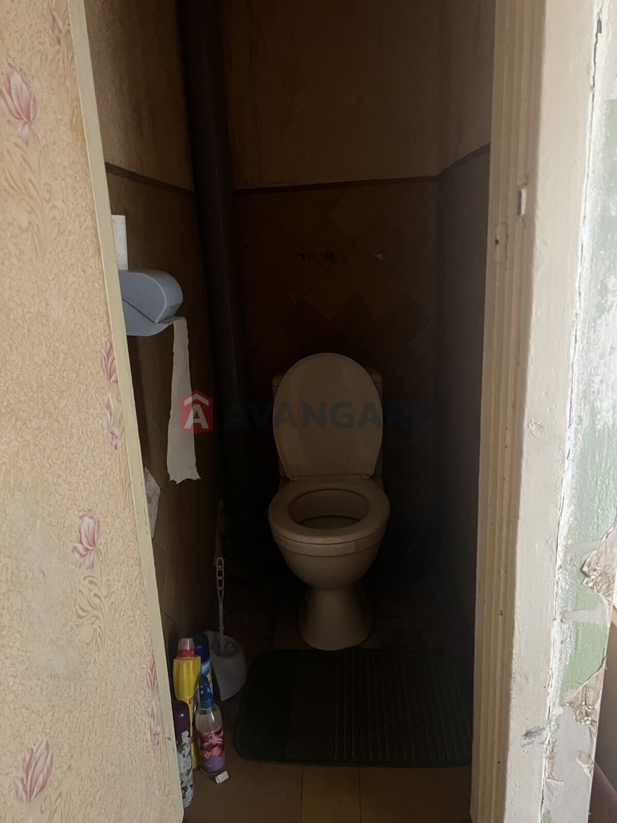 2 ��. ��������, 42/-/7 ��. �., 5/5 ������ ���� 5