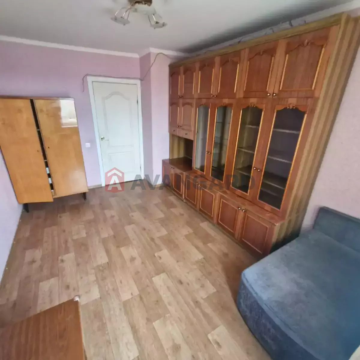 3 ��. ��������, 64/30/8 ��. �., 4/9 ������ ���� 8