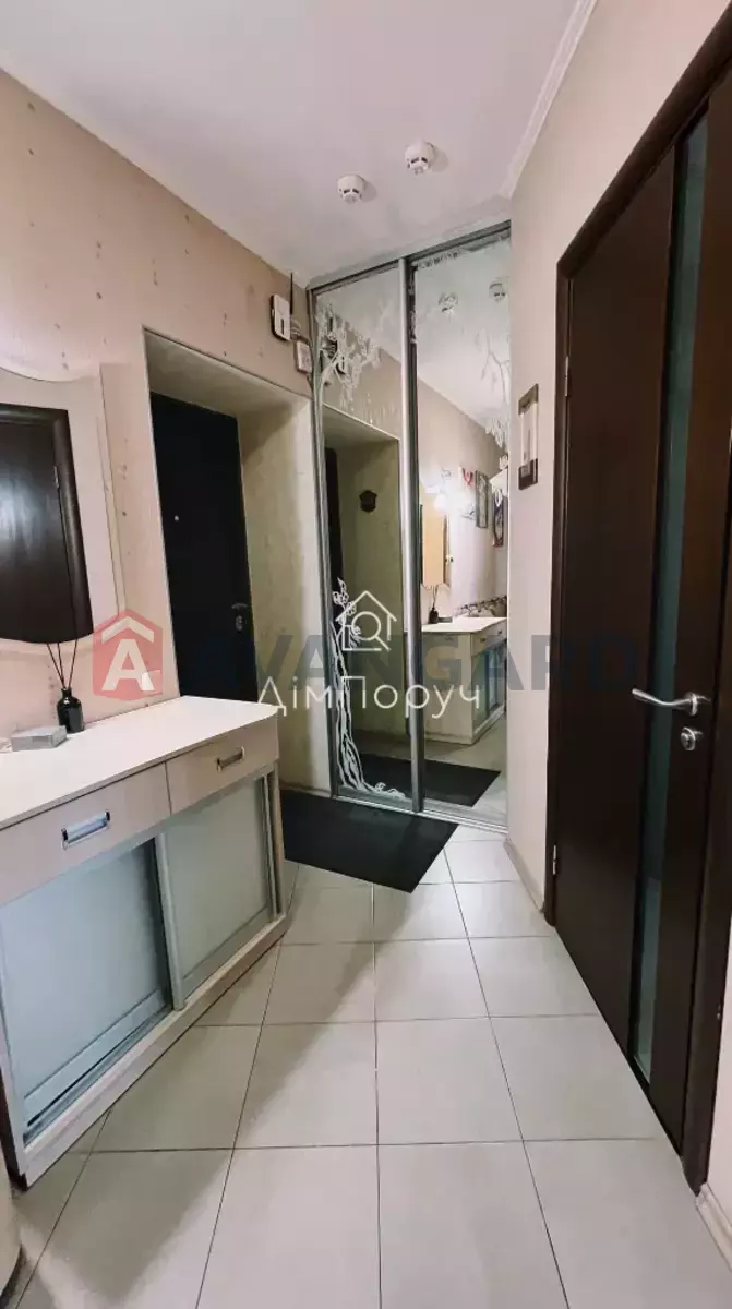 2 ����. ��������, 80/40/15 ��. �., 13/17 ���� ���� 21