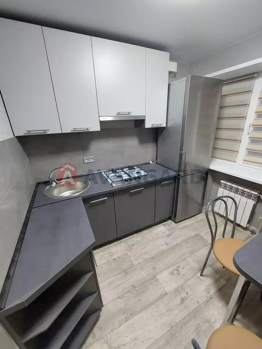 1 ����. ��������, 35/-/7 ��. �., 8/9 ���� ���� 3