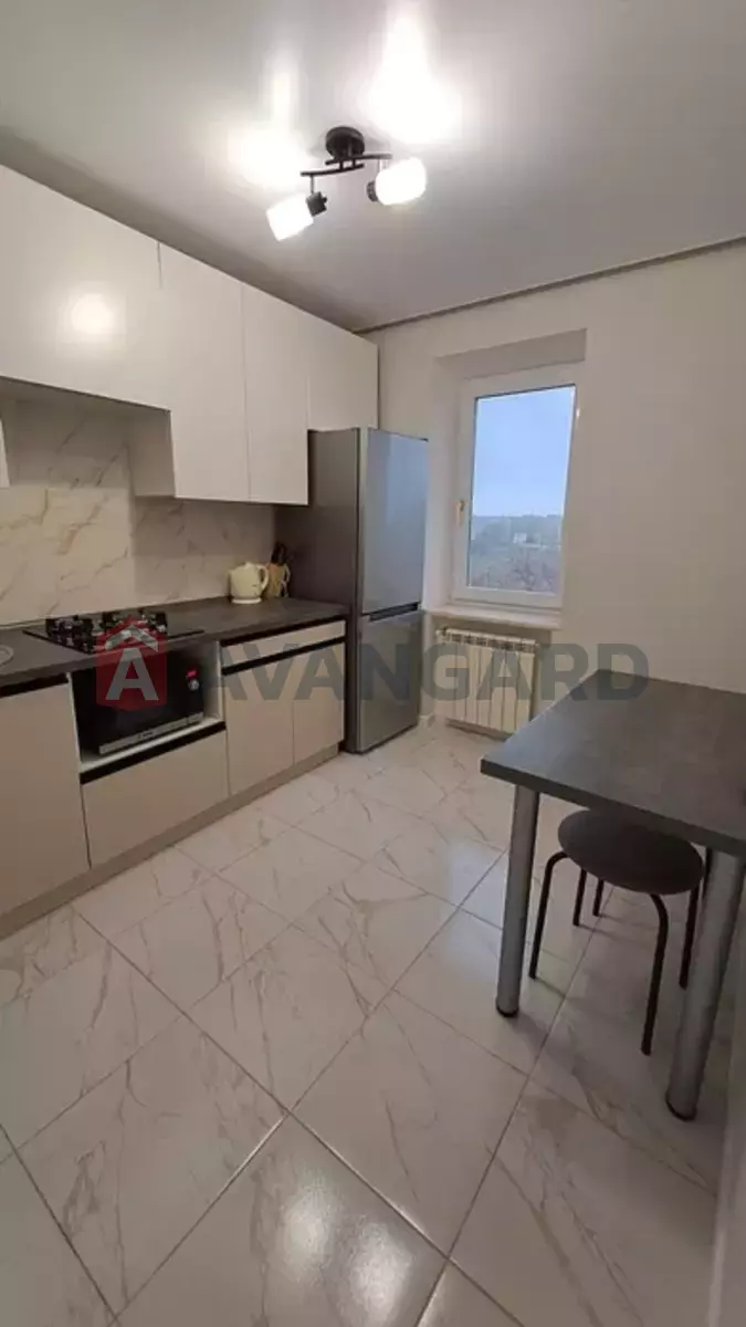 1 ��. ��������, 40/19/7 ��. �., 7/9 ������ ���� 3