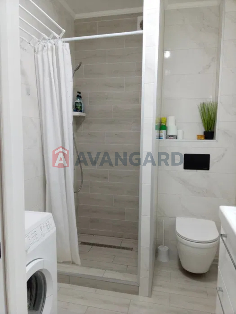 1 ��. ��������, 40/-/15 ��. �., 6/11 ������ ���� 13