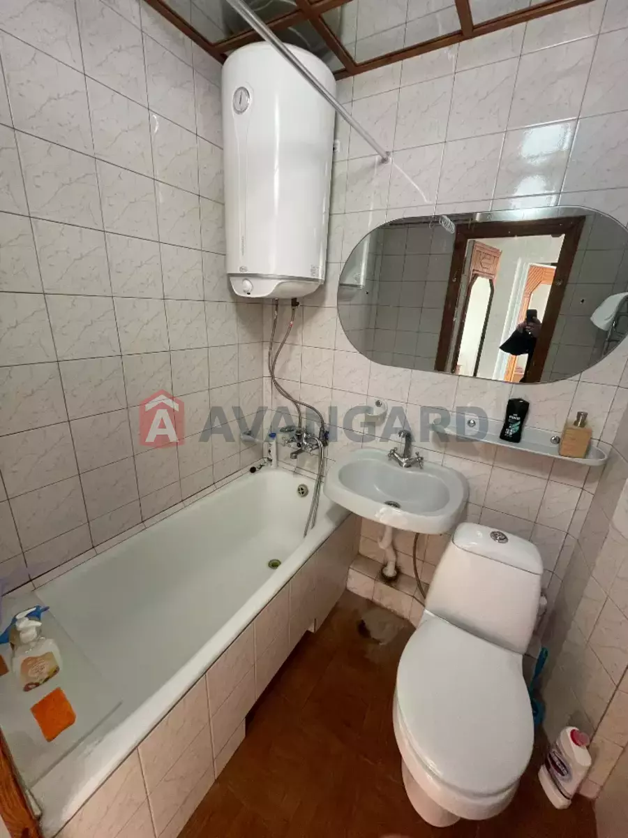 4 ��. ��������, 67/-/- ��. �., 9/10 ������ ���� 6