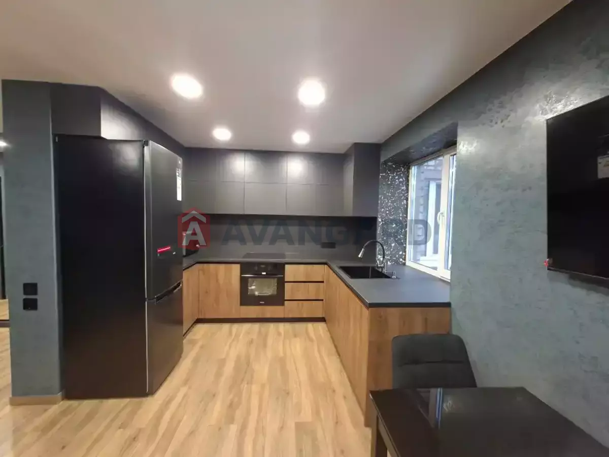 2 ��. ��������, 52/-/15 ��. �., 7/14 ������ ���� 9