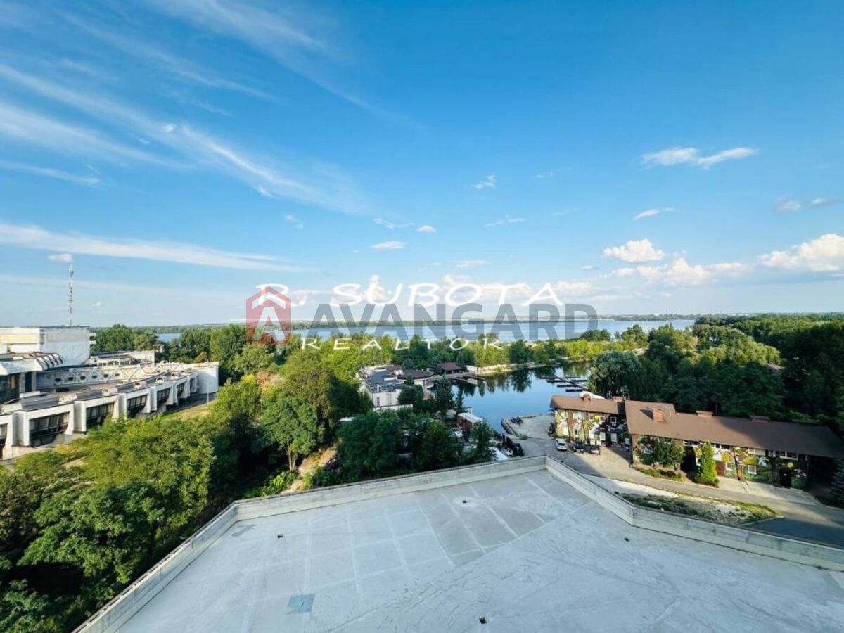 3 ��. ��������, 94/-/- ��. �., 8/22 ������ ���� 18