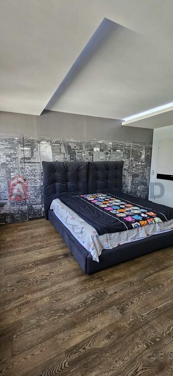 4 ��. ��������, 157/-/15 ��. �., 8/9 ������ ���� 6