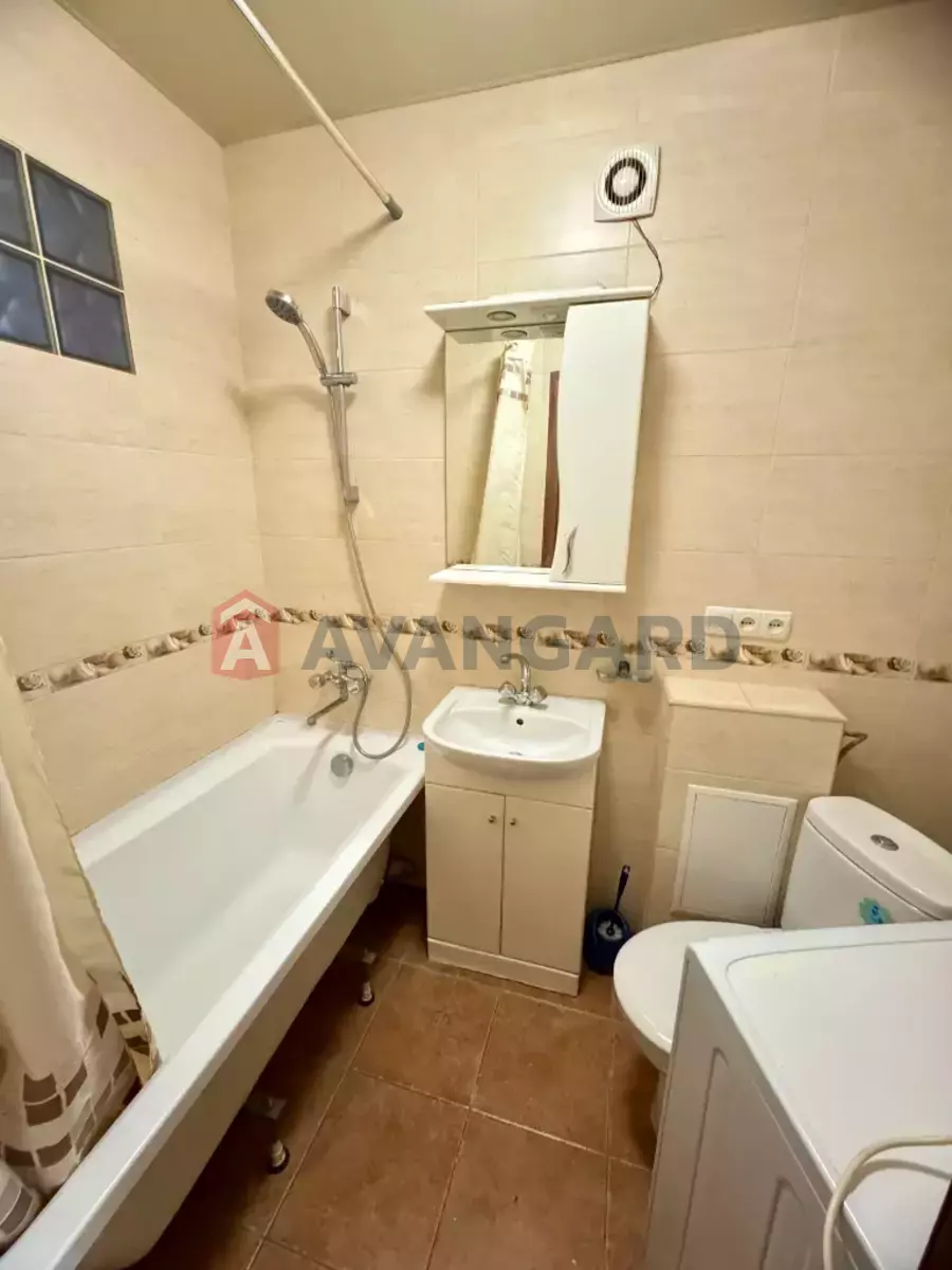 1 ��. ��������, 33/-/- ��. �., 2/5 ������ ���� 5