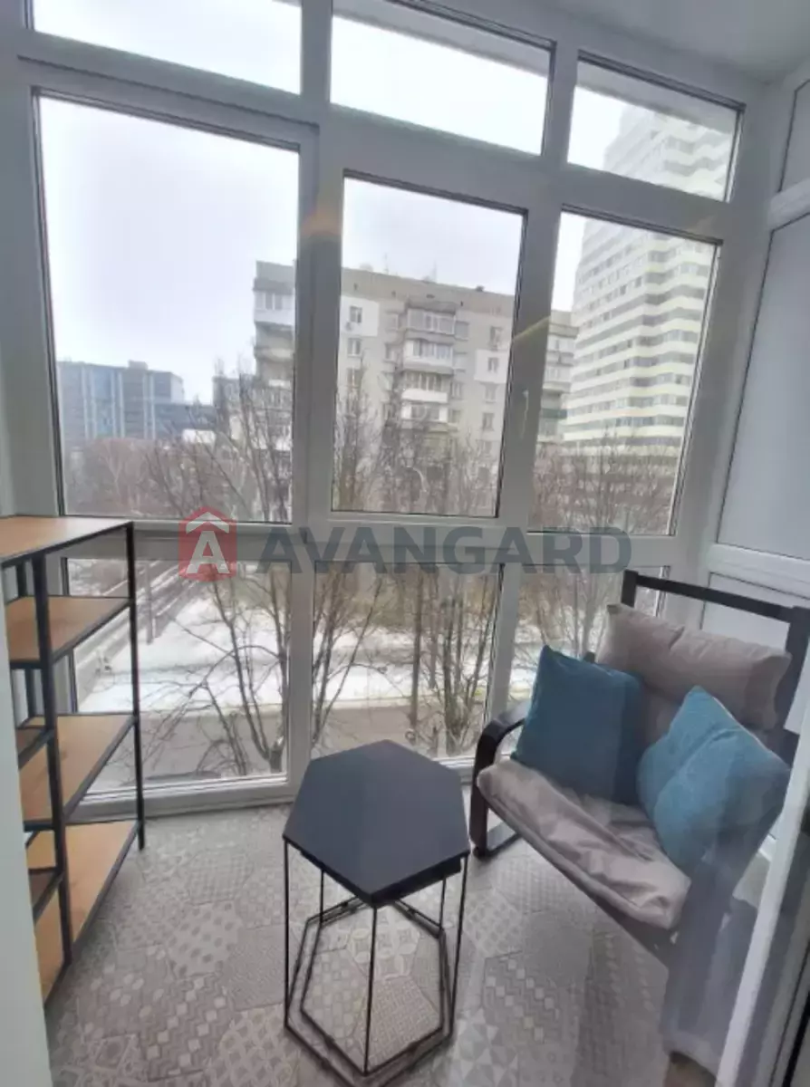 1 ����. ��������, 38/-/- ��. �., 3/5 ���� ���� 9