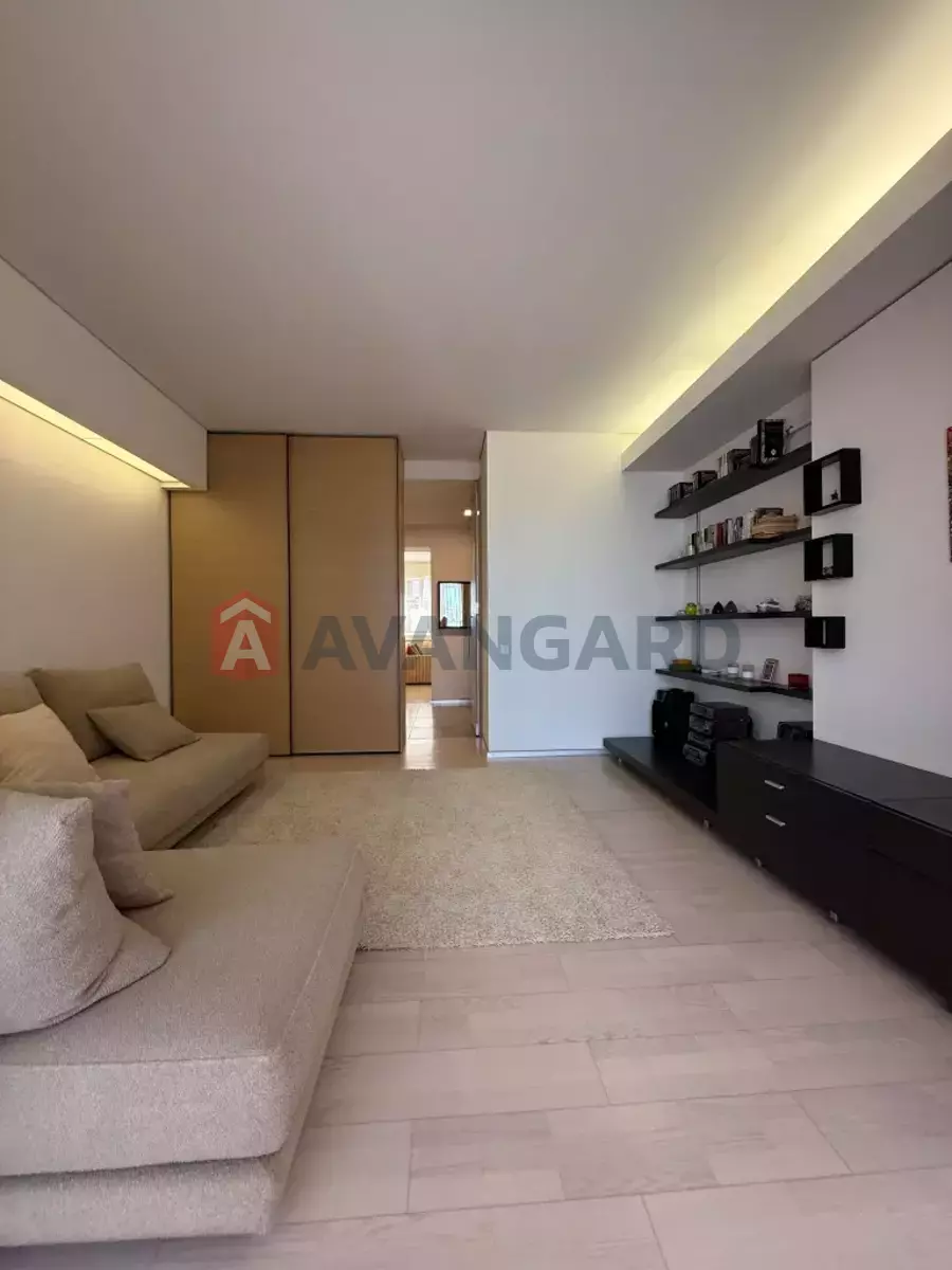 3 ����. ��������, 157/-/- ��. �., 4/10 ���� ���� 2