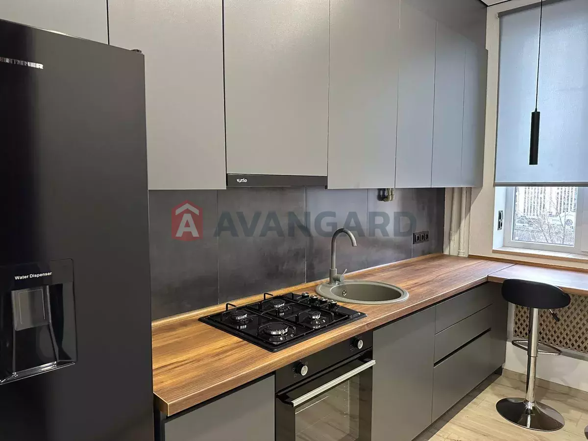 2 ����. ��������, 52/-/7 ��. �., 5/5 ���� ���� 1