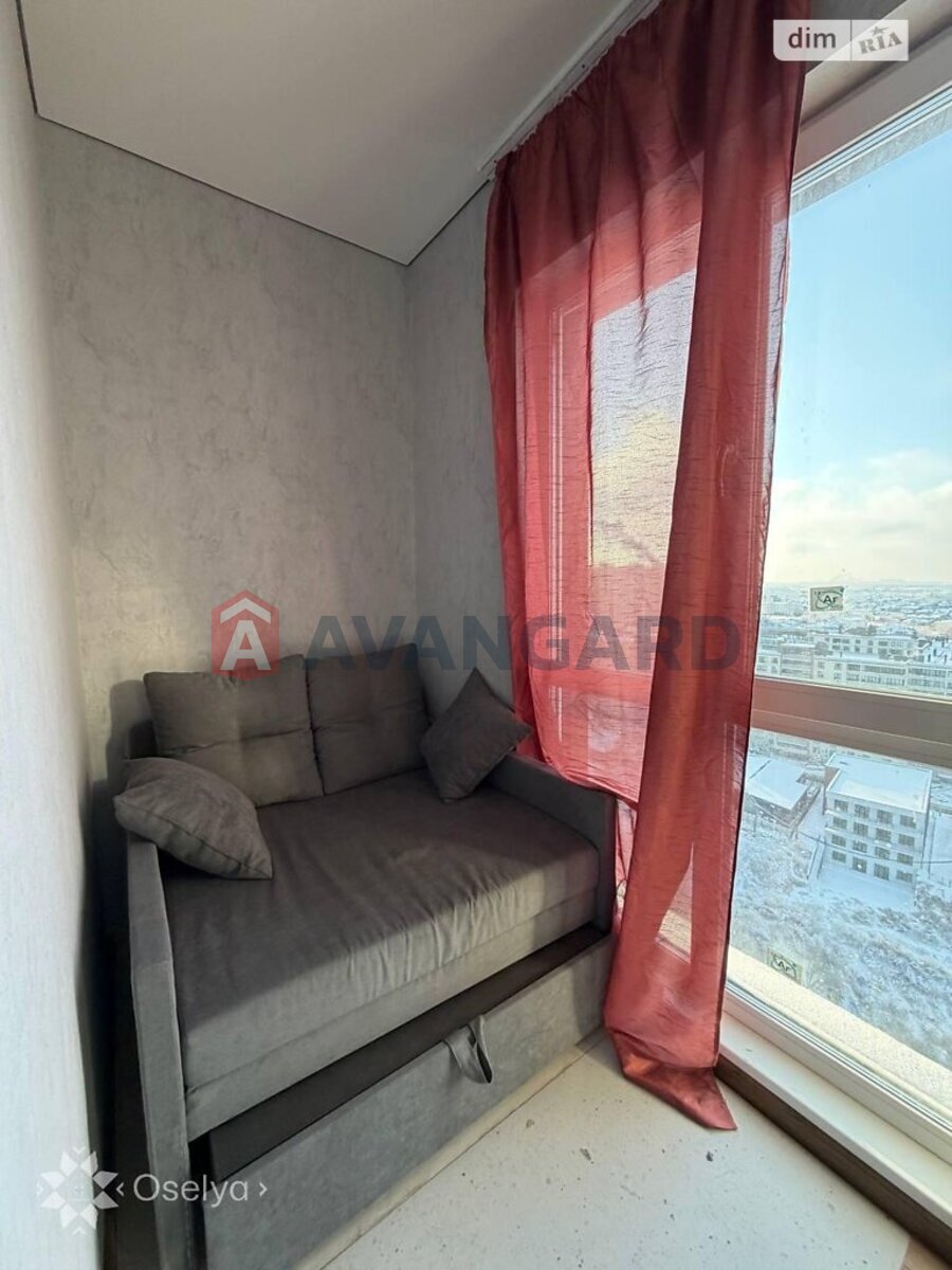 1 ��. ��������, 30/17/7 ��. �., 19/21 ������ ���� 8