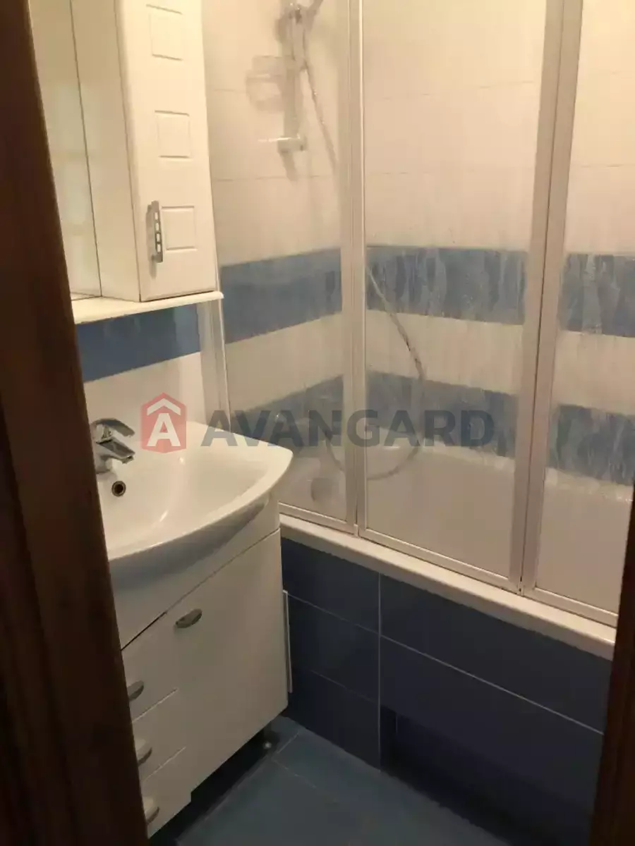 3 ��. ��������, 68/41/10 ��. �., 5/9 ������ ���� 12