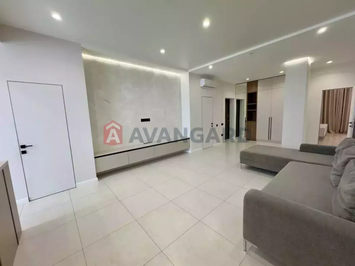 3 ��. ��������, 125/-/20 ��. �., 8/13 ������ ���� 1