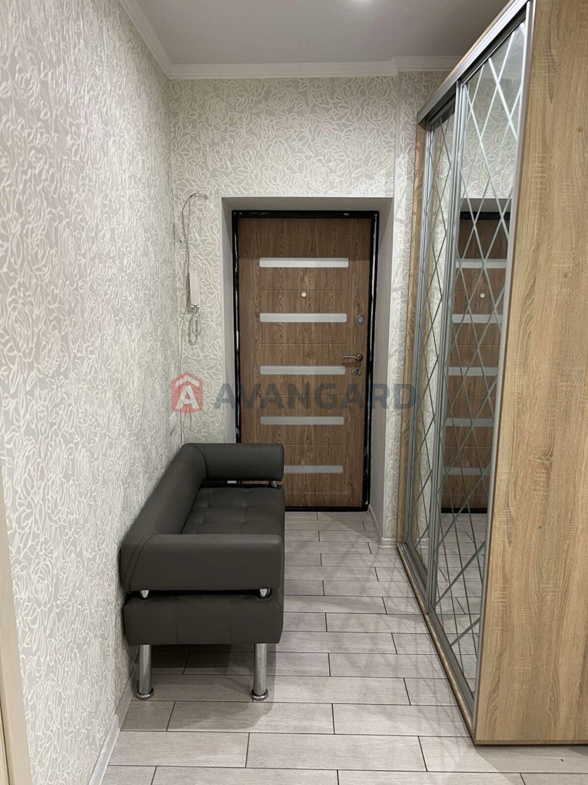 3 ��. ��������, 73/-/12 ��. �., 12/12 ������ ���� 17