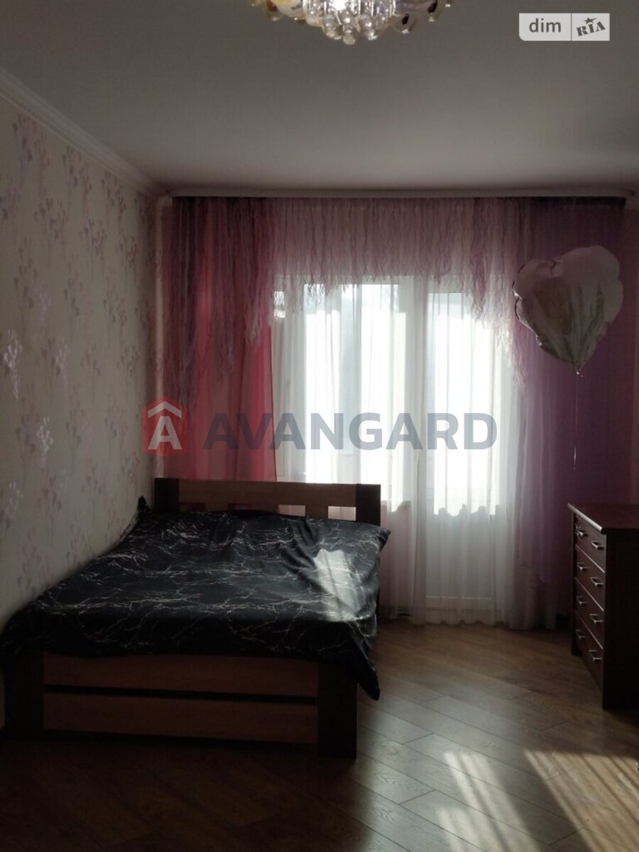 1 ����. ��������, 51/20/17 ��. �., 4/10 ���� ���� 9