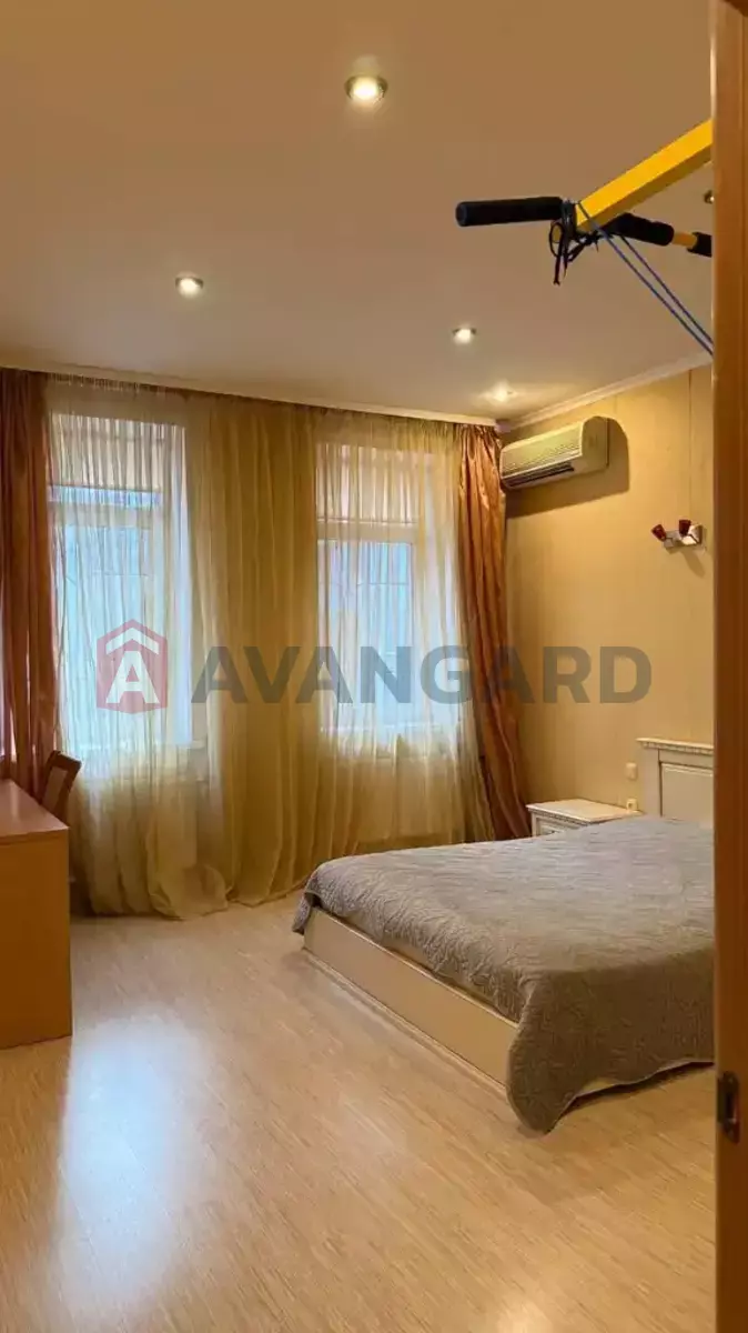 2 ��. ��������, 73/-/- ��. �., 2/10 ������ ���� 1