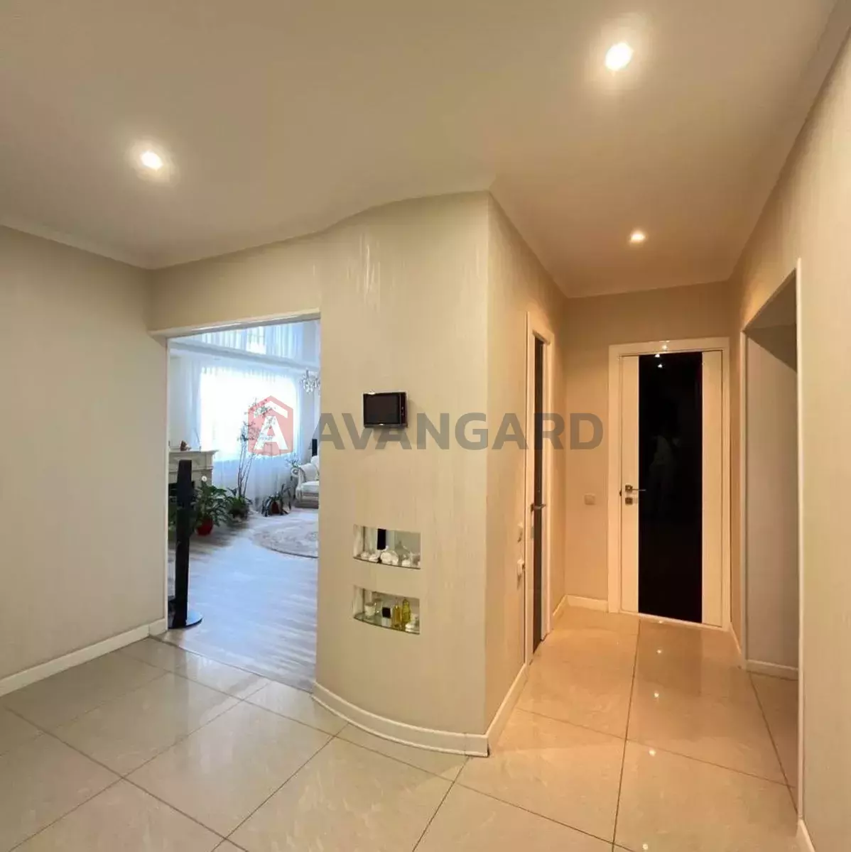 4 ��. ��������, 140/-/15 ��. �., 3/18 ������ ���� 15