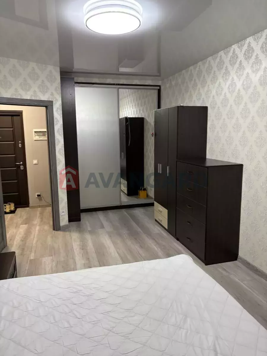 2 ����. ��������, 46/-/20 ��. �., 8/10 ���� ���� 8