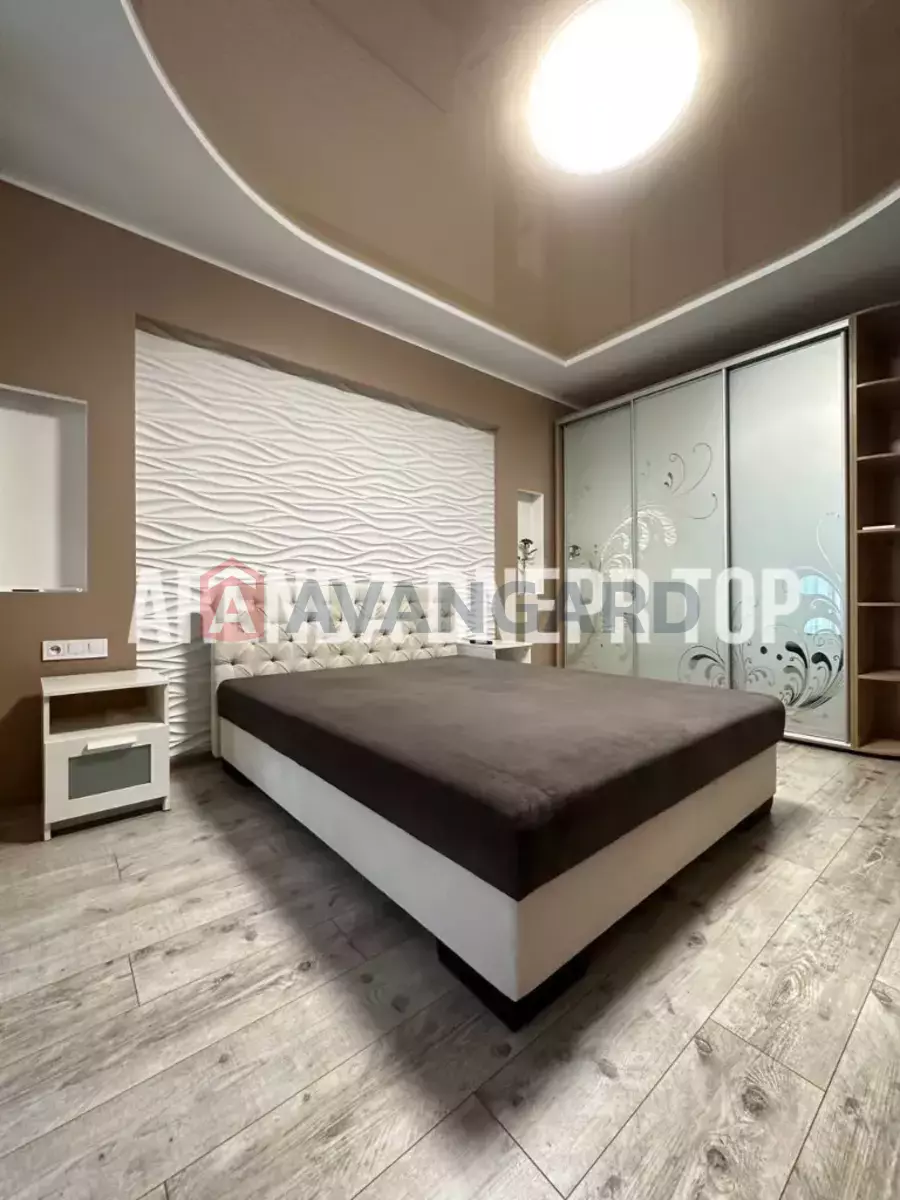 1 ��. ��������, 50/-/- ��. �., 6/10 ������ ���� 3