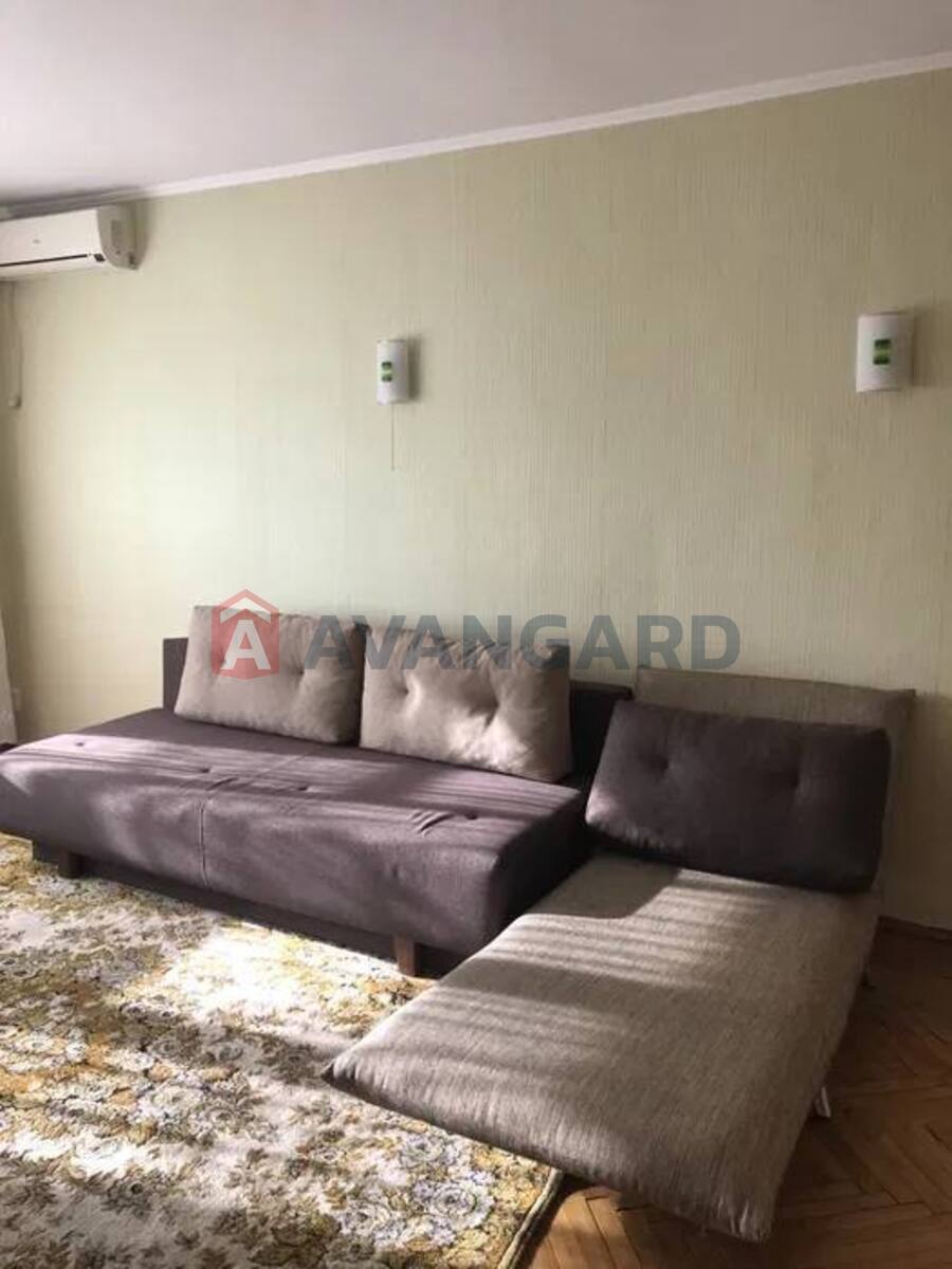 1 ����. ��������, 30/-/5 ��. �., 5/5 ���� ���� 1