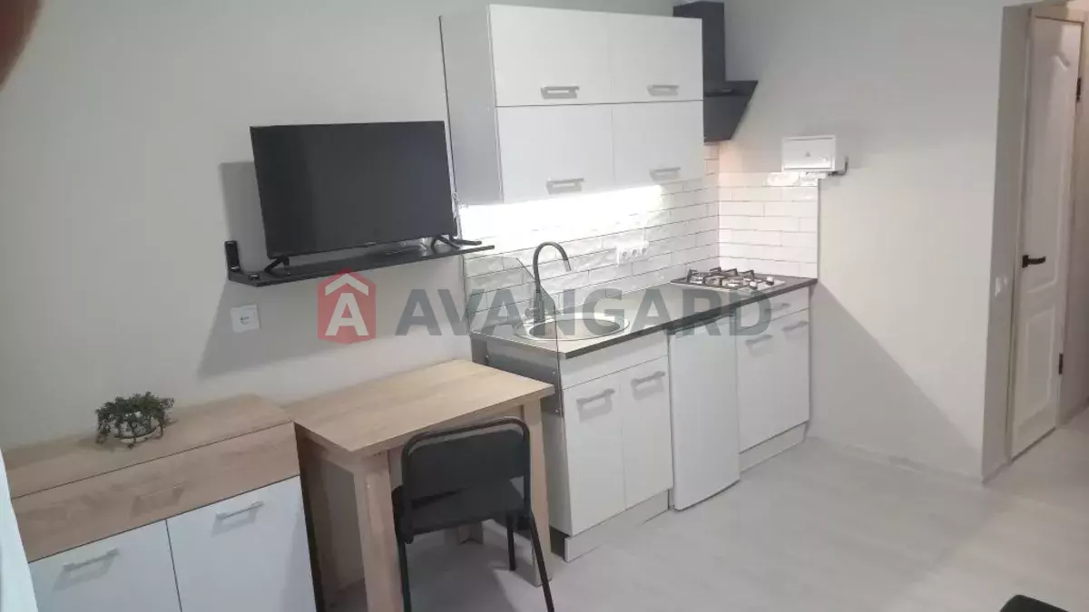 1 ����. ��������, 17/-/15 ��. �., 1/2 ���� ���� 8