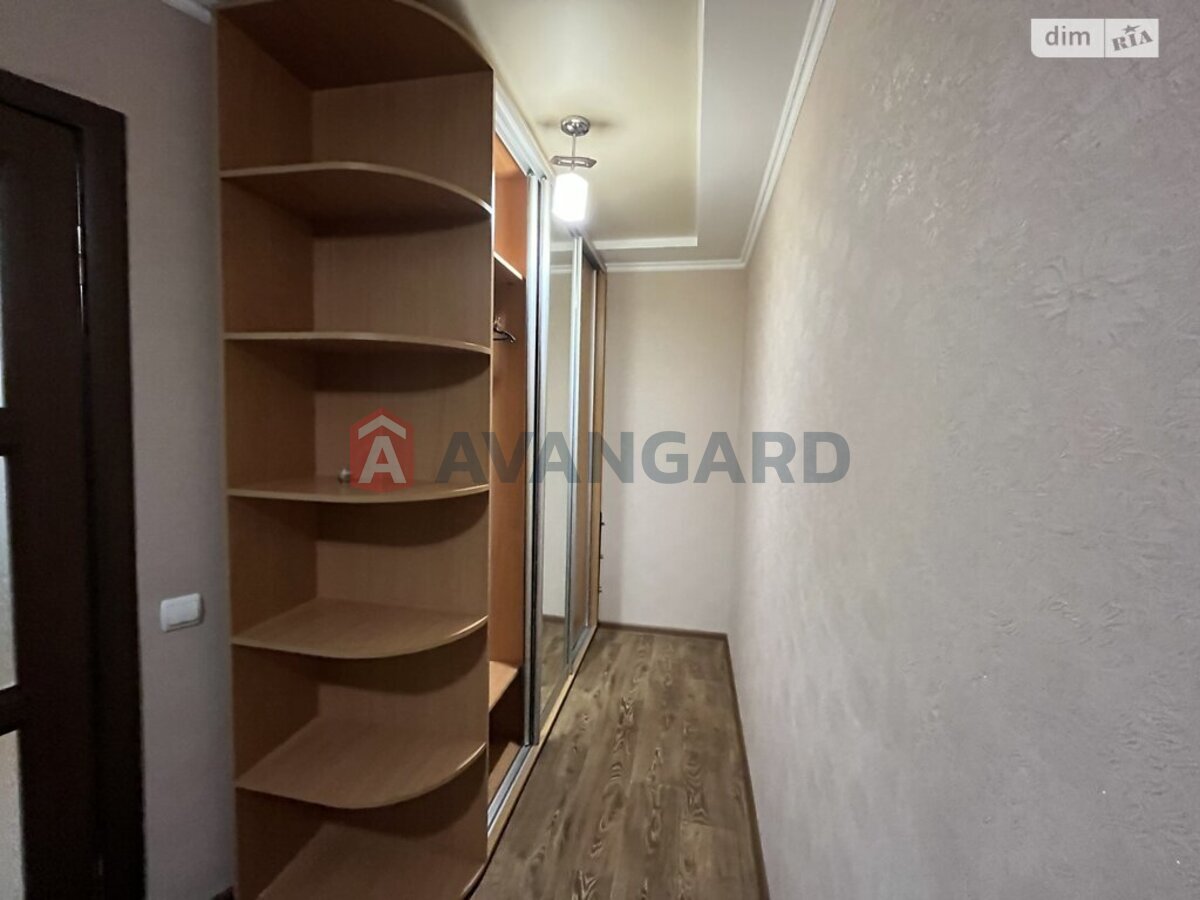 1 ��. ��������, 40/-/10 ��. �., 2/4 ������ ���� 17