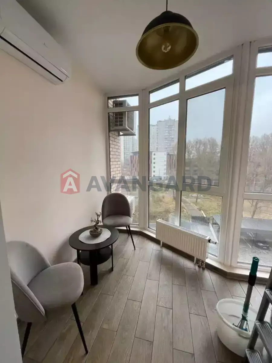 2 ��. ��������, 44/30/13 ��. �., 5/12 ������ ���� 3