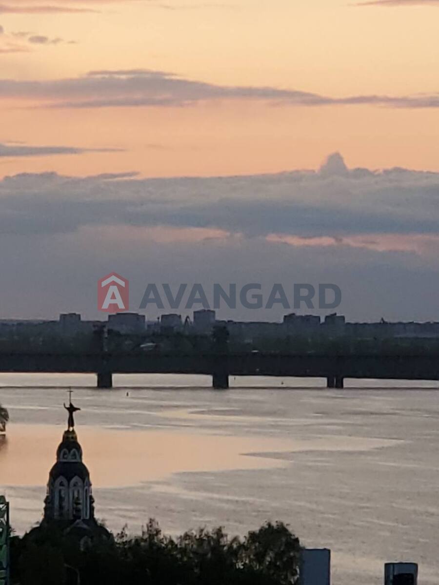 2 ��. ��������, 79/-/20 ��. �., 14/17 ������ ���� 6