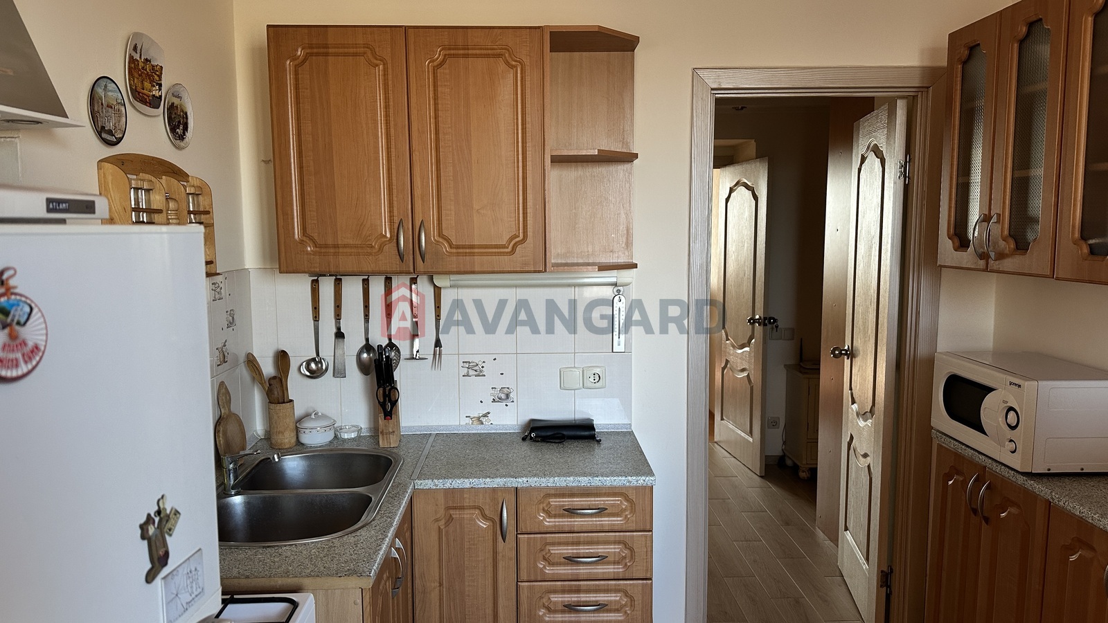 1 ����. ��������, 38/20/8 ��. �., 6/11 ���� ���� 8