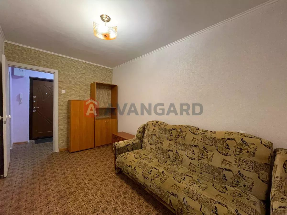 2 ����. ��������, 47/-/8 ��. �., 1/9 ���� ���� 6