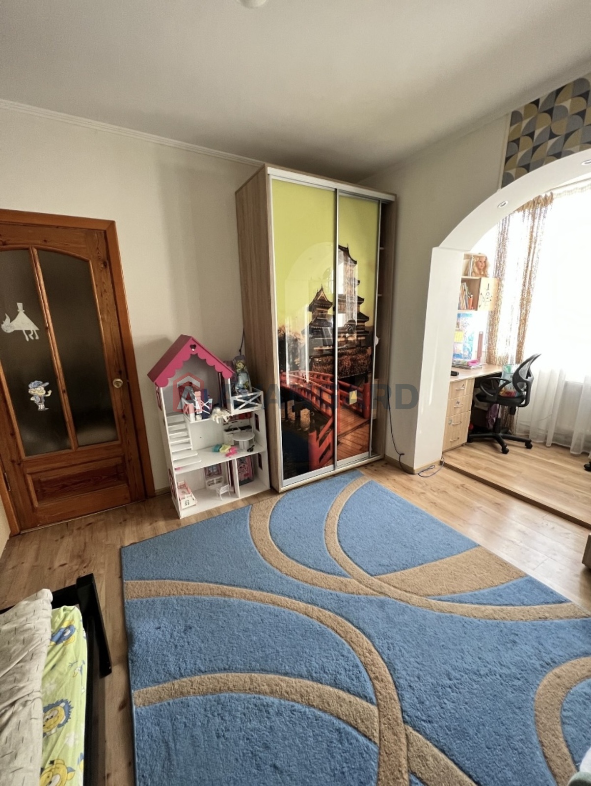 3 ��. ��������, 74/60/8 ��. �., 5/10 ������ ���� 3