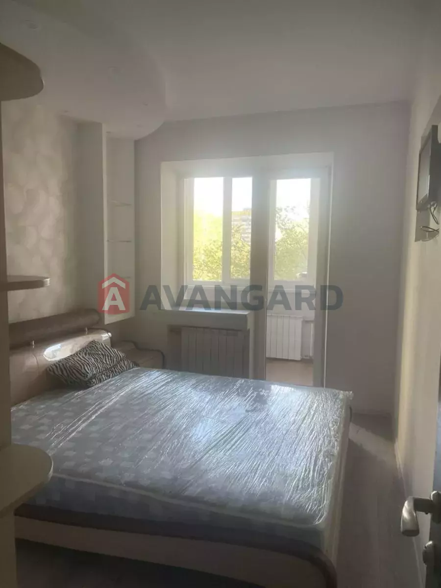 3 ��. ��������, 65/-/10 ��. �., 3/9 ������ ���� 3