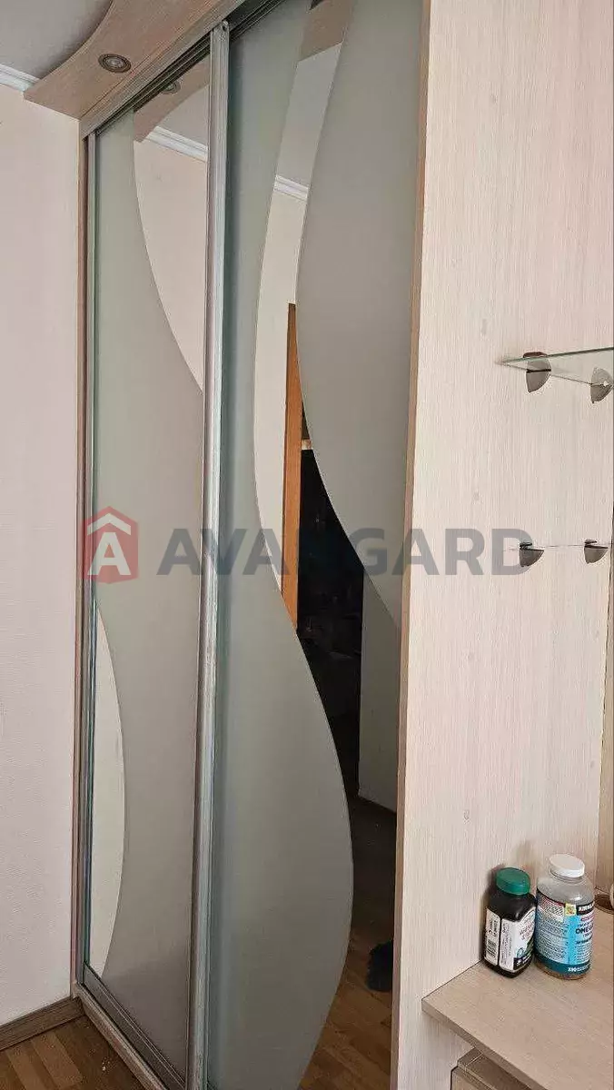 3 ��. ��������, 58/-/11 ��. �., 2/5 ������ ���� 9