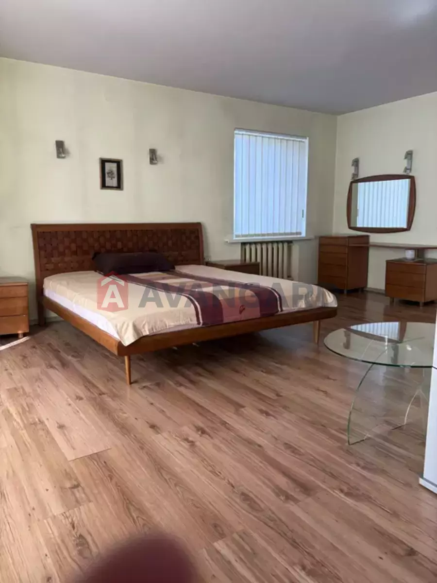 1 ����. ��������, 45/-/37 ��. �., 3/9 ���� ���� 17