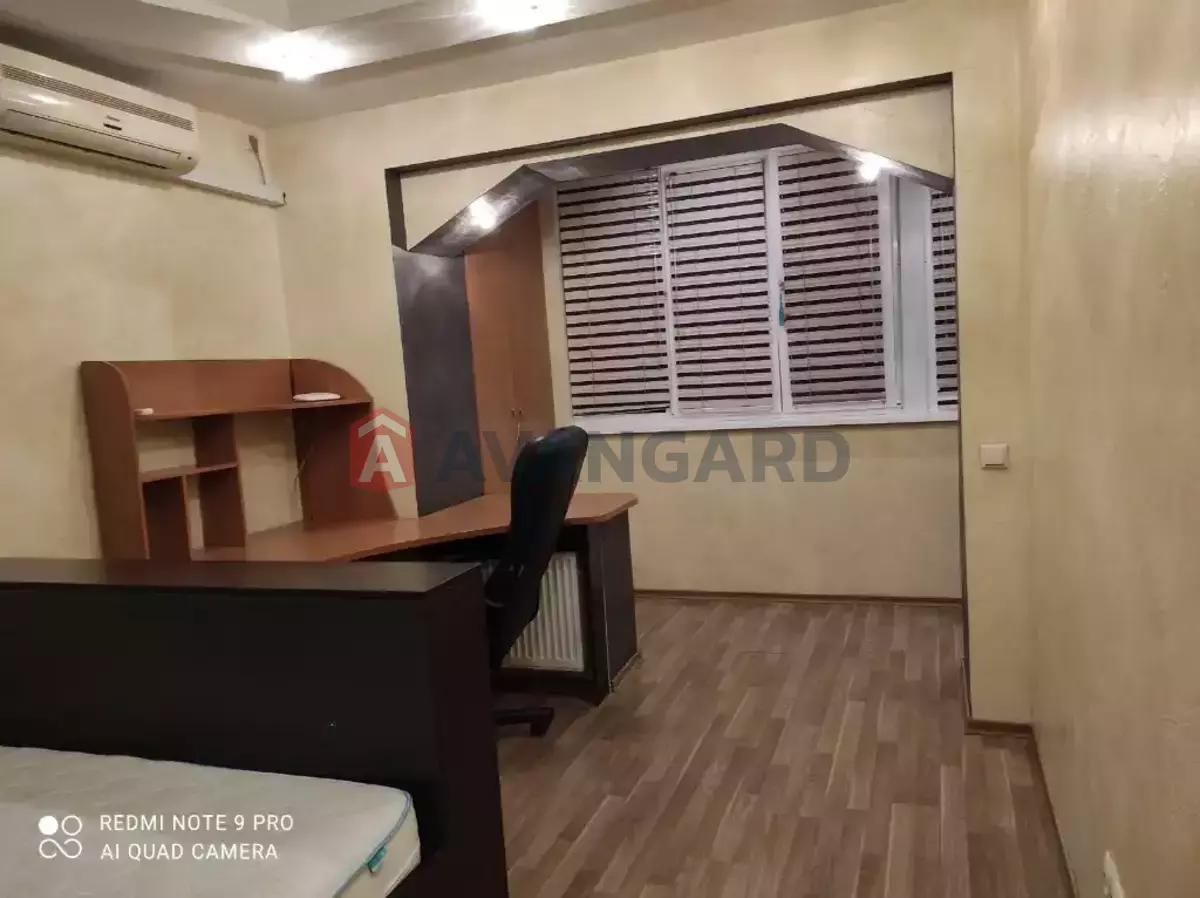 1 ����. ��������, 38/-/- ��. �., 8/9 ���� ���� 8