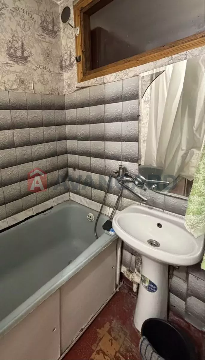 1 ��. ��������, 40/-/8 ��. �., 2/10 ������ ���� 2