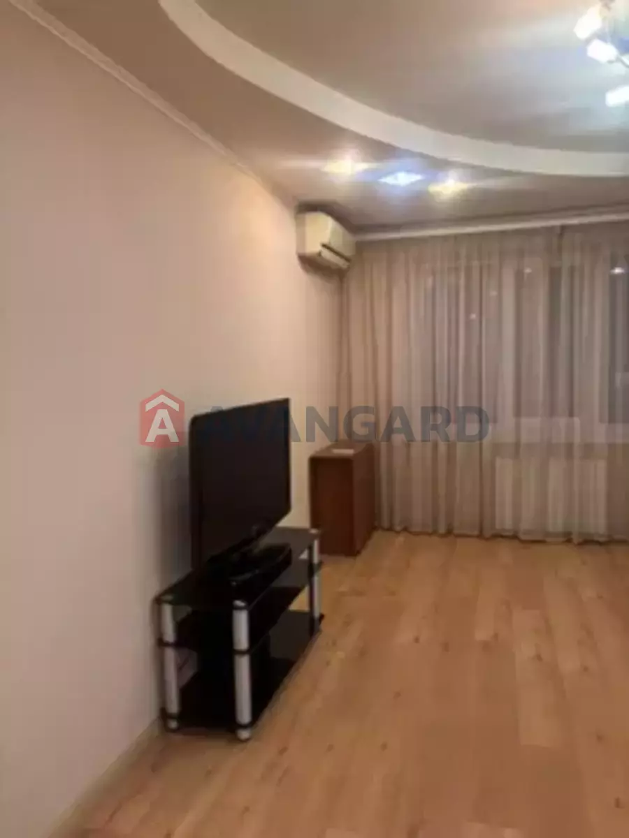 3 ����. ��������, 65/-/10 ��. �., 7/10 ���� ���� 10