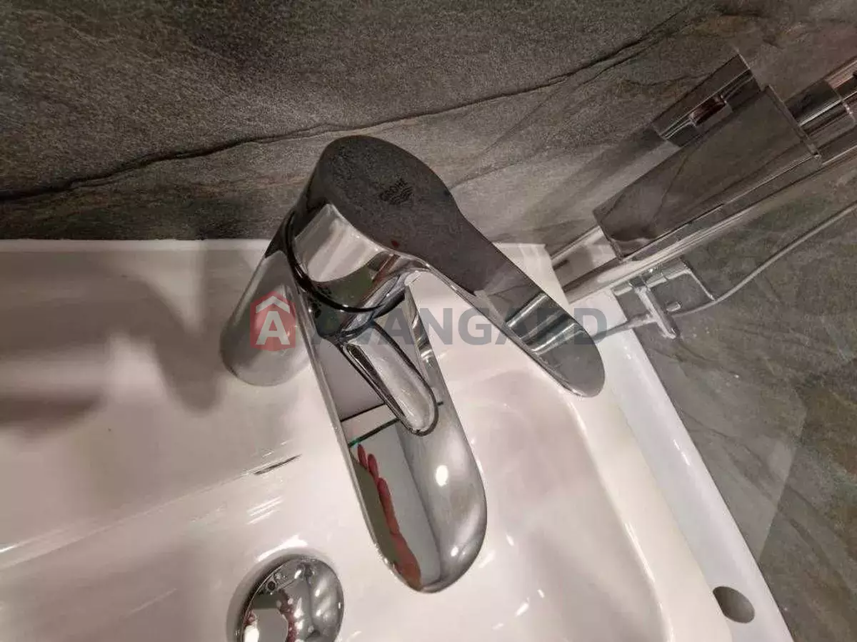 1 ����. ��������, 40/-/20 ��. �., 18/23 ���� ���� 10